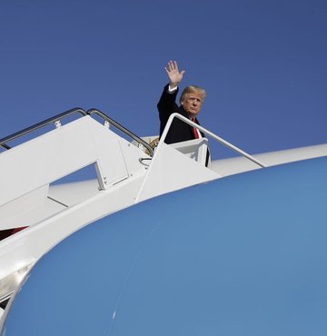 Trump'tan Pelosi'ye rest Melania'ya askeri jet
