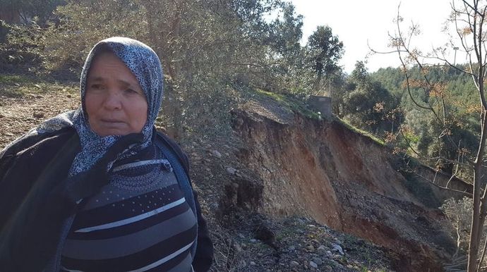 Heyelan tehdidi altındaki mahalleli çaresiz