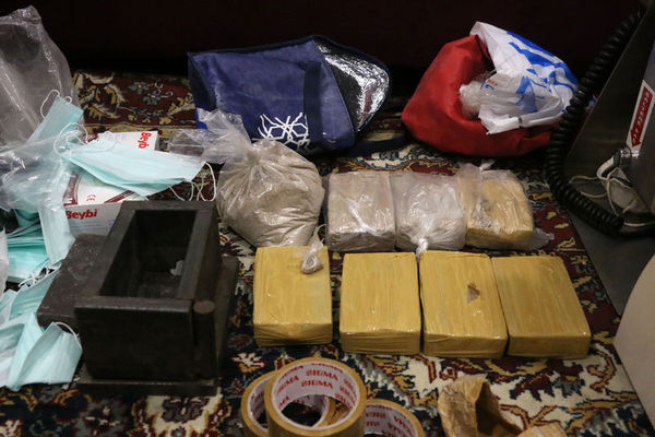 Rezidansta uyuşturucu imalathanesi çıktı