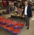 Türkiye Halciler Federasyonu Başkanı Yüksel Tavşan, büyük market zincirlerinin nihai tüketim piyasasını ellerinde tuttuklarını iddia etti 