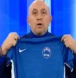 Beyaz Futbol programının yorumcularına Çukur Spor’dan forma gönderildi. Beyaz Futbol’un yorumcuları “Yamaç’ı kim vurdu?” sorusunun cevabını da büyük bir merakla beklediklerini dile getirdi