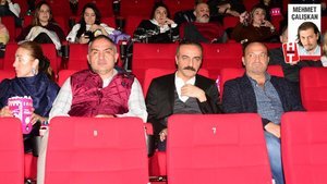 Ansızın filmi dünya galasını 66. Berlin Film Festivalinde yapacak 26
