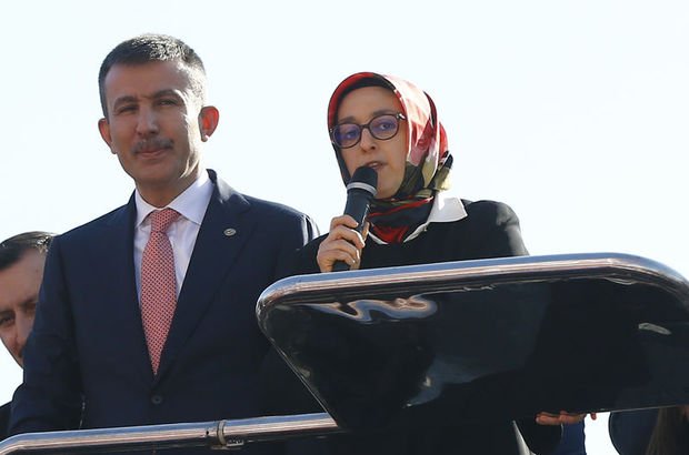AK Parti'de "iki adaydan biri kadın olacak" talimatı