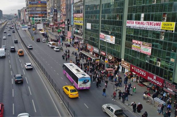 Şirinevler'de otobüs durağı trafiği havadan görüntülendi