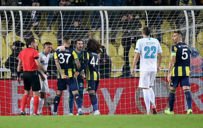 Fenerbahçe, UEFA'da Zenit karşısında avantajı kaptı - Resim : 4