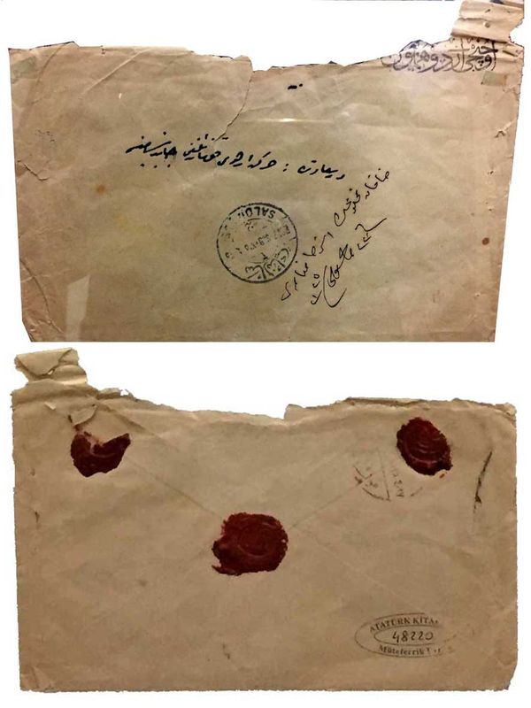 Abdülhamid’in dilekçesini koyup postaya verdirdiği zarf.