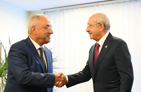 Önder Aksakal ve Kemal Kılıçdaroğlu.