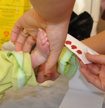 Türk bilim insanının yürüttüğü çalışma sayesinde, dünyaya gözlerini yeni açan bebeklerin topu kanından, bugünkü gibi sadece birkaç hastalık değil genetik bozukluktan kaynaklanan binlercesi tespit edilebilecek