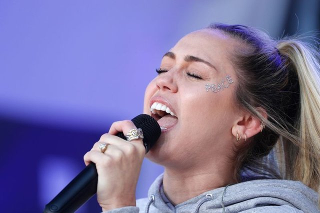 Miley Cyrus: Panseksüelim - Magazin haberleri