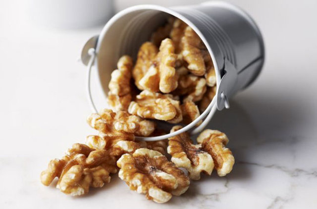 Nut consumes less depression