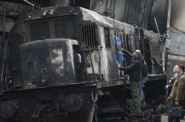 'Mısır'daki tren kazasının nedeni makinist kavgası'