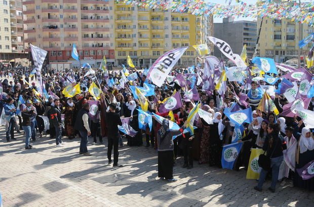 HDP mitinginde ‘Kürdistan’ ve ‘Öcalan’ propagandası 