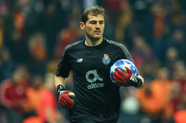 Porto, Casillas'ın sözleşmesini uzattı