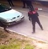 Kocaeli’nin Gebze ilçesinde gasp ve hırsızlık suçlarından aranması olan şahıs, dur ihtarına ateş açarak bir aracı gasp etmeye çalıştığı sırada, polis ekiplerinin açtığı ateş ile vurularak hayatını kaybetti. Polat