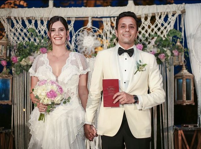 Ferhan Şensoy eşi Cem Öğet'in yeni yaşını kutladı - Magazin haberleri
