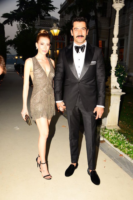 Sinem Kobal ile Kenan İmirzalıoğlu aşka geldi - Magazin haberleri