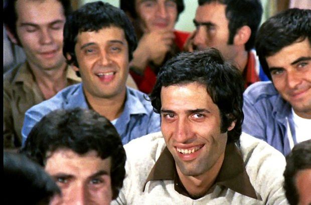 Hadi Ipucu Cevabi Kemal Sunal Hababam Sinifi Nin Kac Filminde Rol Almistir 20 30 Hadi Kemal Sunal Gecesi Gundem Haberleri