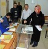 Son dakika haberi... Doğudaki 32 ilde oy verme işlemi başladı! Türkiye, 5 yıl boyunca görev yapacak yerel yöneticileri seçmek için sandık başında. Yüksek Seçim Kurulu (YSK) kararına göre, Adıyaman, Ağrı, Artvin, Bingöl, Bitlis, Diyarbakır, Elazığ, Erzincan, Erzurum, Gaziantep, Giresun, Gümüşhane, Hakkari, Kars, Malatya, Kahramanmaraş, Mardin, Muş, Ordu, Rize, Siirt, Sivas, Trabzon, Tunceli, Şanlıurfa, Van, Bayburt, Batman, Şırnak, Ardahan, Iğdır ve Kilis