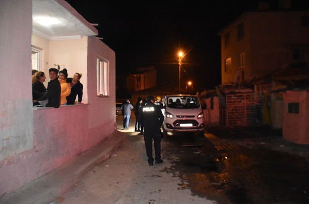 Zeynep'in katil zanlısının evi yakıldı