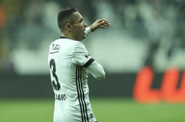 Adriano'nun 3 yıl hapsi isteniyor