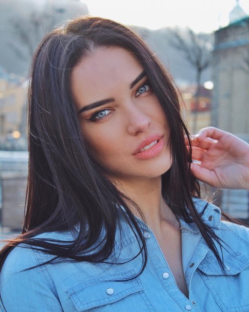 UkraynalÄ± Daria Dereviankina, Adriana Lima'ya benzerliÄ?iyle ilgi gÃ¶rÃ¼yor!