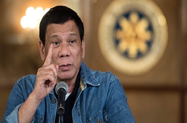 Filipinler Devlet Başkanı Duterte: Kanada, Manila limanına bıraktığı çöplerini geri almazsa savaş açarız
