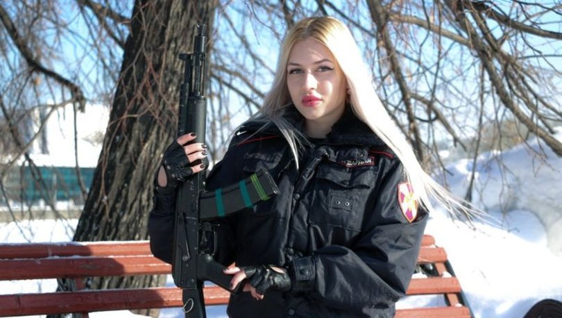 Putin’in kurduğu muhafız biriminin en güzel kadın polisi seçildi