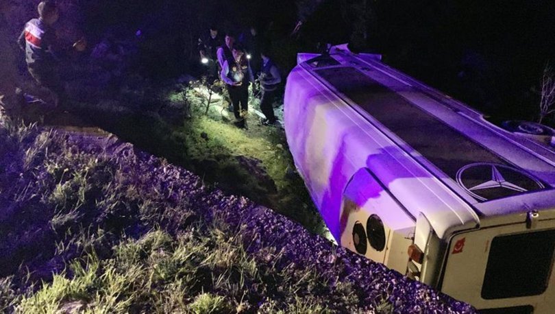 Turistleri taşıtan minibüs Nemrut Dağı’nda kaza yaptı: 12 yaralı