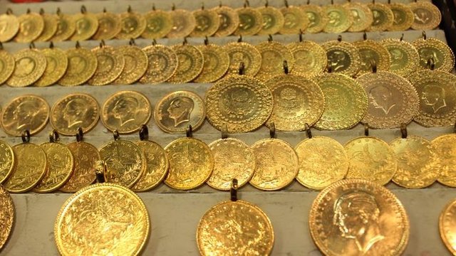 Altın fiyatları SON DAKİKA! Çeyrek altın gram altın fiyatları düştü! 28 Nisan canlı altın fiyatları