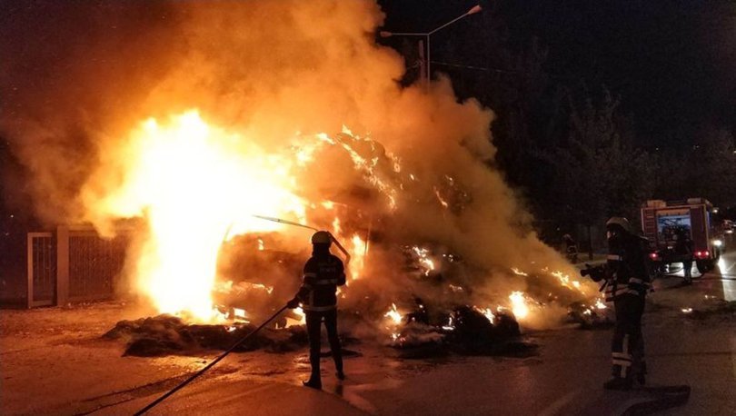 Samsun'da saman yüklü kamyon alev alev yandı
