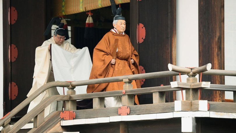 Japon İmparatoru Akihito tahttan iniyor