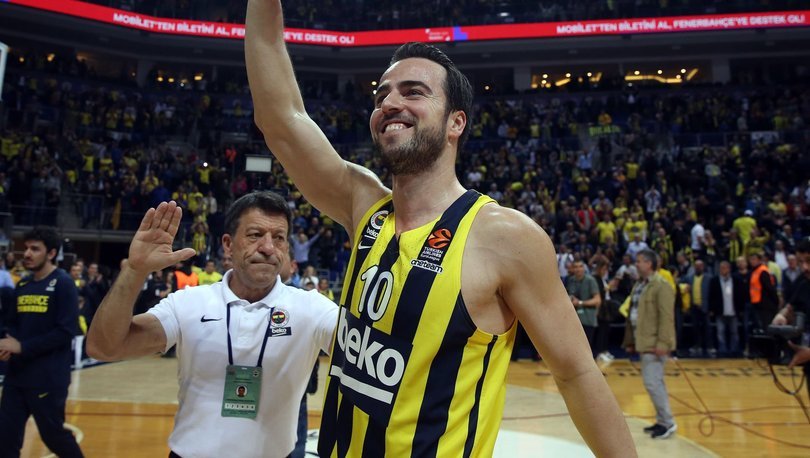 Fenerbahçe Beko, Melih Mahmutoğlu'nun sözleşmesini 3 yıllığına uzattı