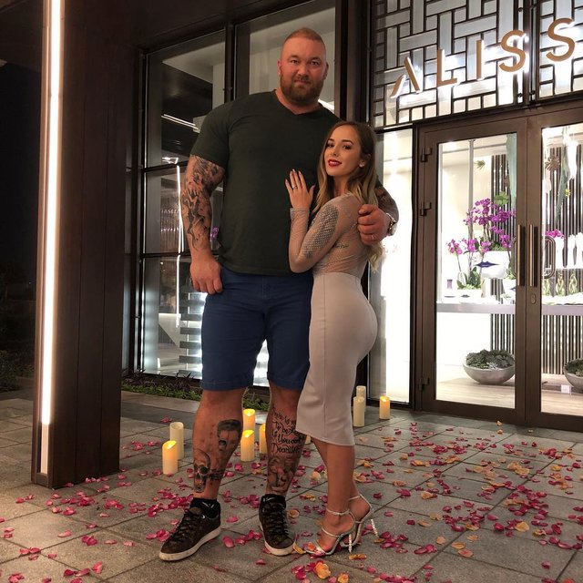 İşte Game of Thrones'un Dağ'ı Hafthor Julius Bjornsson'ın eşi Kelsey ...