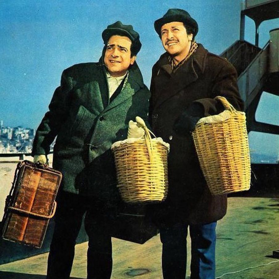 Zeki Alasya - Metin Akpınar filmleri arasında en sevdiğim; 1976 yapımı 'Nereye Bakıyor Bu Adamlar'... 