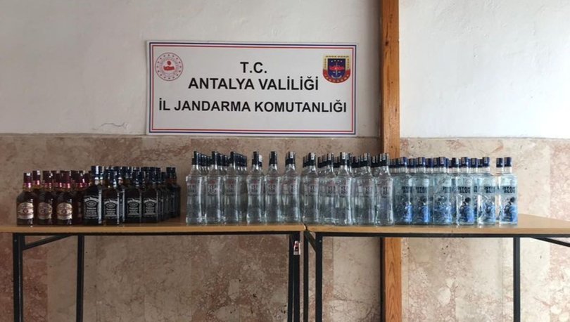 Antalya'da jandarma 162 litre kaçak içki ele geçirdi