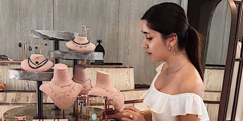 Yeni mağazasını açtı...