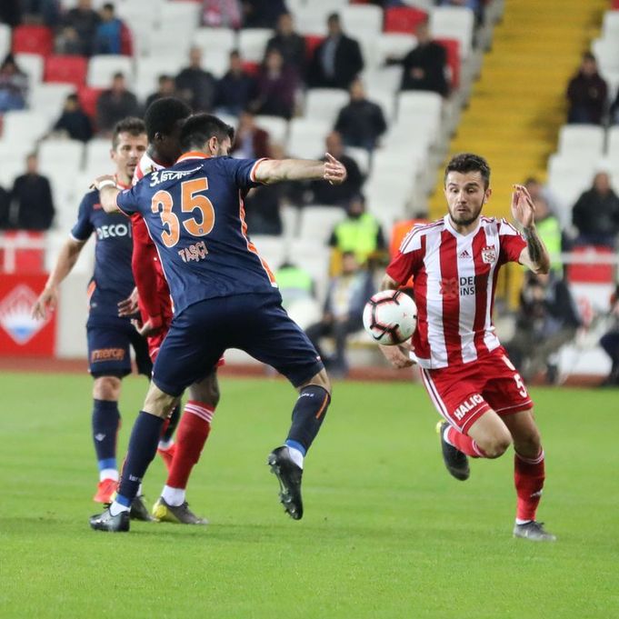 Sivasspor Başakşehir MAÇ SONUCU ve MAÇ ÖZETİ - Başakşehir ...