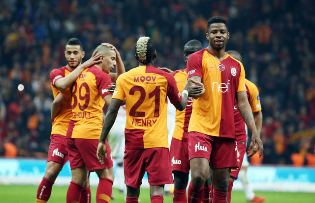 Galatasaray Besiktas Macinin Muhtemel 11 Leri Galatasaray Besiktas Derbisi Saat Kacta Hangi Kanalda Futbol Haberleri
