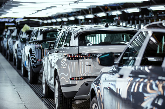 Range Rover Evoque'a elektrik 2025'te gelecek