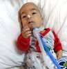 7 aylık Yusuf Bozkurt, fosfor metaboli̇zması bozukluğu i̇le dünyaya gelsi. Minik Yusuf için i̇çi̇n yurtdışından i̇laç geti̇ri̇lmesi̇ gereki̇yordu. SGK