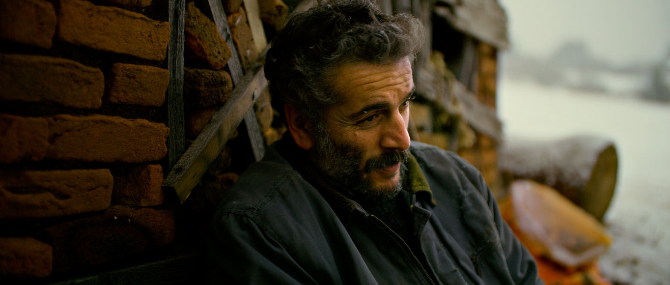 Murat Cemcir, 'Ahlat Ağacı'nda bir köy öğretmenini canlandırdı. 