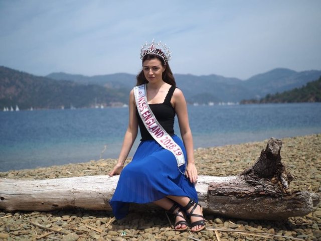 Güzellik Kraliçesi Alisha Cowie, Muğla'da - Magazin haberleri