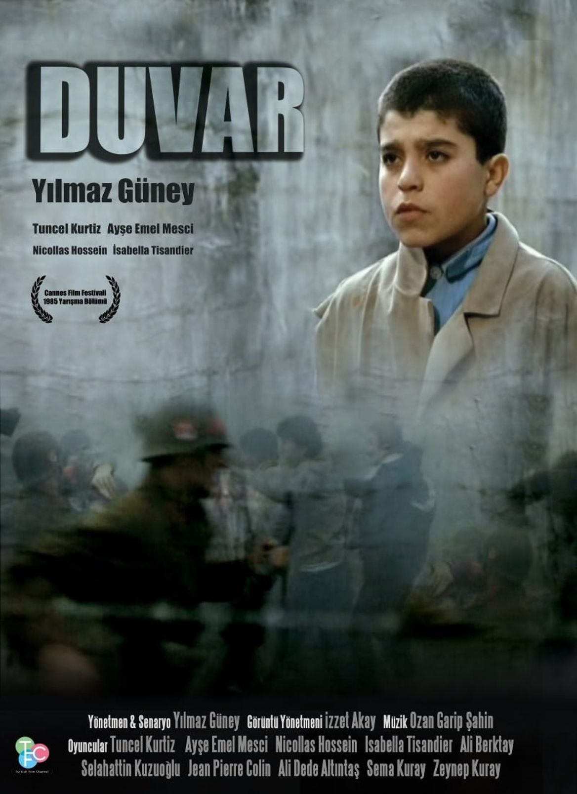'Duvar', Yılmaz Güney'in ölümünden bir yıl sonra Cannes Film Festivali'nde yarıştı ama ödül kazanamadı. 