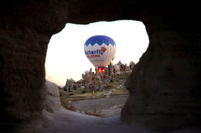 Balonlar Kapadokya semalarını renklendiriyor