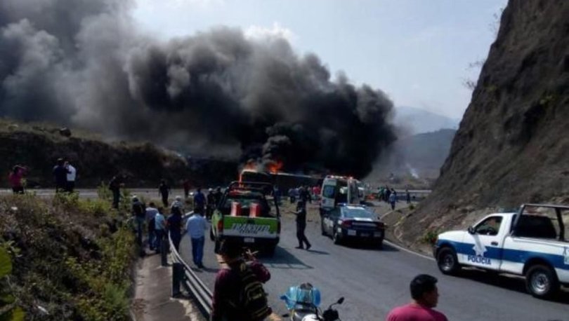 Meksika'da katliam gibi kaza: 21 ölü, 30 yaralı - Dünya Haberleri
