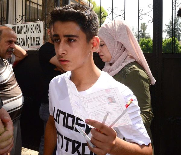 Milyonların LGS heyecanı! Kimine vatandaş, kimine polis yetişti