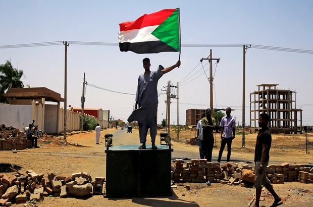 Sudan'da son durum - Sağlık Bakanlığı Müsteşarı: Protestolarda 100 değil en fazla 46 kişi öldü