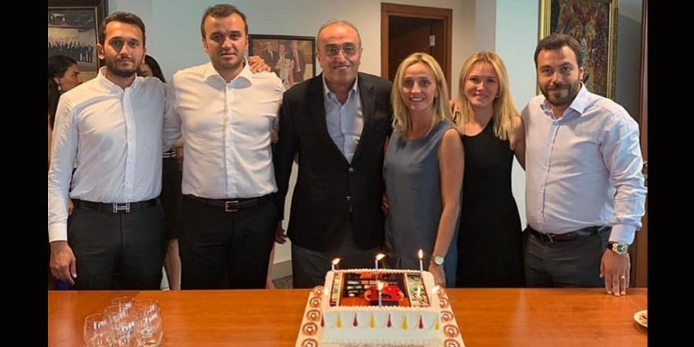 Albayrak'a doğum günü kutlaması...