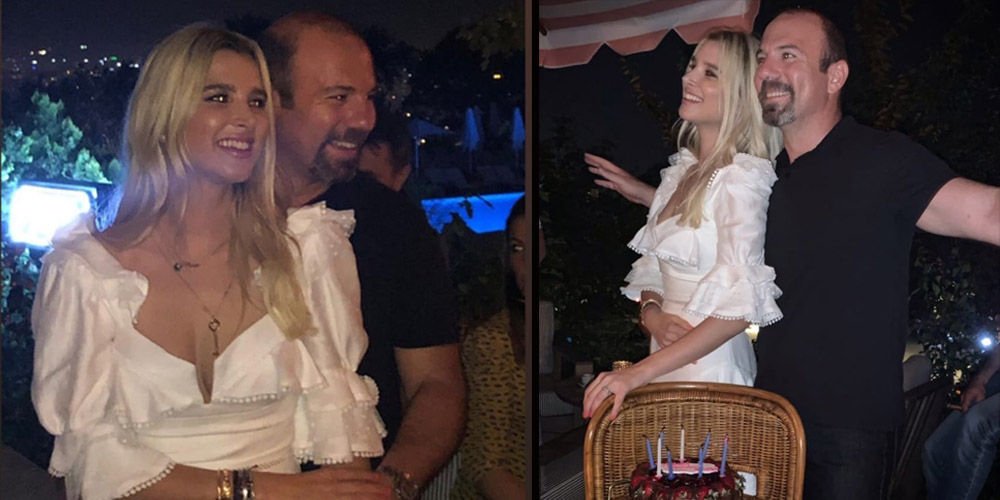 Aile arasında kutlama...