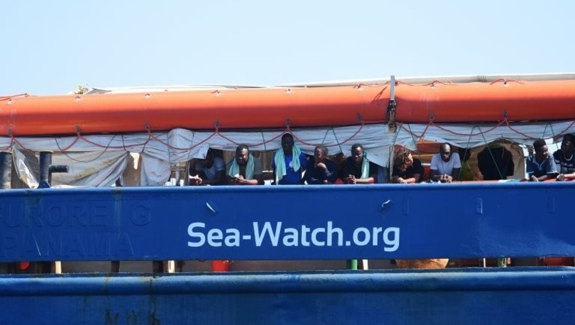 Sea-Watch: İtalya'nın kabul etmediği göçmen gemisindekiler için bir günde 100 bin Euro'dan fazla bağış toplandı